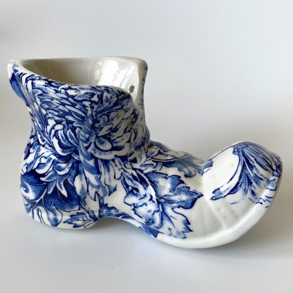 Old Foley James Kent Boot Shoe with Blue Chrysanthemum 1950s Staffordshire Engla - Picture 1 of 10